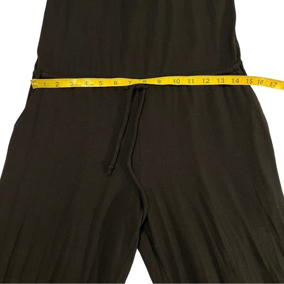 BECCA Sleeveless One Piece Jumpsuit with cutouts at Back Black M - Picture 9 of 13